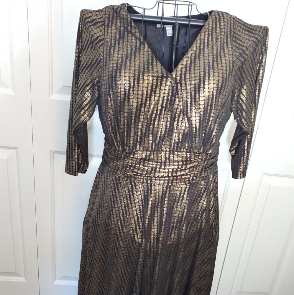 Avenue gold dress